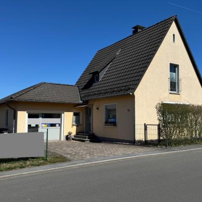 27. Strassenansicht
