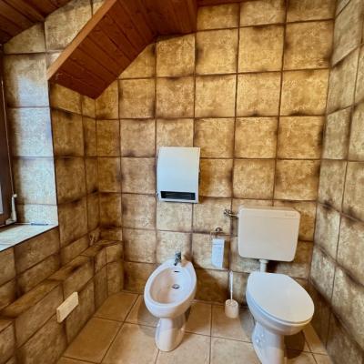 15. Bidet Und Wc