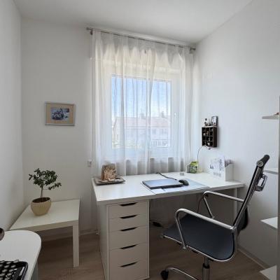 13. Büro O. Kinderzimmer