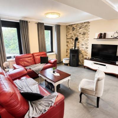 5. Wohnzimmer